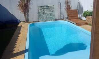 Imagem 2: Agil de casa com piscina