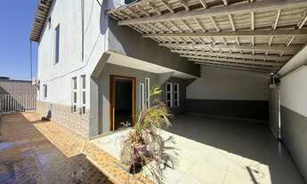 Imagem 3: Sobrado 5 quartos com piscina aquecida e Área Gourmet-208 m2 construídos Apartamento com 5