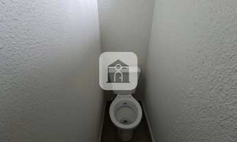 Imagem 5: Excelente casa estilo sobrado em ótima localização