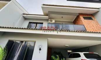 Imagem 3: Sobrado à venda em Maringá, Jardim Real, com 4 quartos, com 234 m²