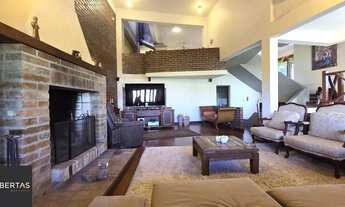 Imagem 3: Belíssima residência com 4 dormitórios, 2 suítes com closet e vista deslumbrante