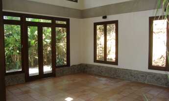 Imagem 4: Linda casa 3 quartos quintal enorme com sensação de montanha pertinho do mar..