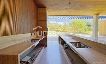 Imagem 2: Casa de condomínio térrea para venda com 590 metros quadrados com 4 quartos