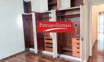 Imagem 6: Marcio PETROPOLISMAIS Vende CASA NO QUITANDINHA COM4QUARTOS(3SUÍTES