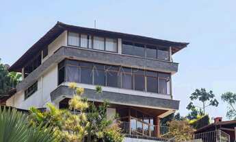 Imagem 2: Casa em localização privilegiada no bairro Iúcas