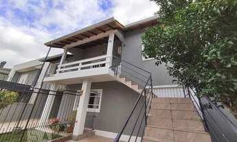 Imagem: Alugo sobrado parte superior 4 Dorm.bela