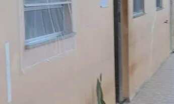 Imagem 1: Alugo kitnet Casa com 1 dormitório