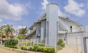 Imagem: Casa a venda com 3 quartos, 4 vagas e 285m2