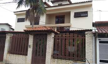 Imagem 3: Casa para Venda em Brasília, Guará II, 7 dormitórios, 2 suítes, 4 banheiros, 3 vagas