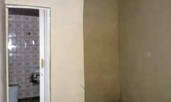 Imagem 6: Casa com 60m², com 01 vaga de garagem, 1 suíte, cozinha, sala, área de serviço e forrada