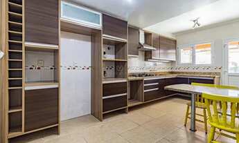 Imagem 7: Casa a venda com 3 dorms, 4 vagas e 220m2 no bairro Ipanema, na zona sul de Porto Alegre