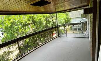 Imagem 2: Apartamento para venda tem 100 metros quadrados com 3 quartos totalmente reformado no Recr