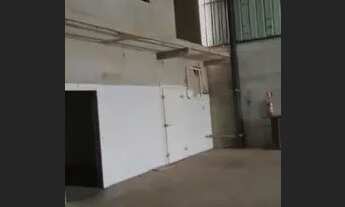 Imagem 6: Alugo Galpão Galpão / depósito com 5 vagas na garagem