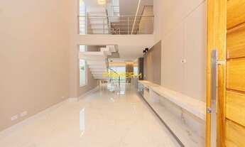 Imagem 2: Mirabelle - Casa em condomínio fechado,300m² privativos, 4 suítes, 4 vagas de garagem. A v