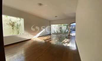 Imagem: Casa Terréa à Venda no Jardim marajoara