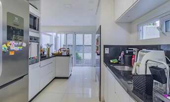 Imagem 5: Casa a venda com 3 dormitorios, 4 vagas e 484m2 no bairro Tristeza, na zona sul de Porto A