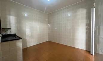 Imagem 6: Casa 02 quartos com garagem coberta