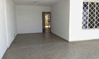 Imagem 3: Casa para venda possui 220 metros quadrados com 4 quartos em Setor Bela Vista - Goiânia