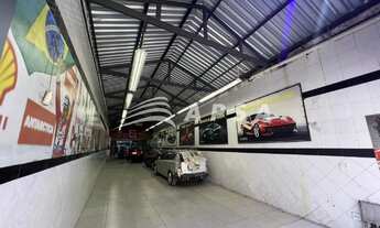 Imagem 4: NA MOVIMENTADA RUA DO CATETE, SURGE UMA LOJA EXCEPCIONAL QUE COMBINA VISIBILIDADE, ESPAÇO