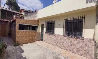 Imagem: Casa Geminada Térrea - 2 Quartos - Bairro