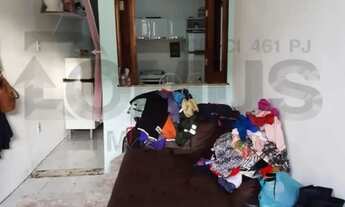 Imagem 2: Casa Triplex de 150m² no Bairro Ponto Novo - 5 Quartos, 2 Garagens, DPE, Varanda e Mais