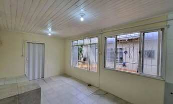 Imagem 4: Casa Residencial lateral com 36m² e 1 quarto localizado no bairro Guanabara