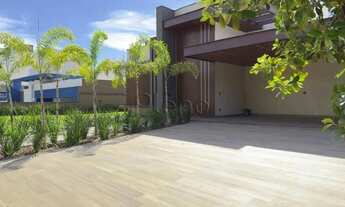 Imagem: Casa à venda com 4 suítes, no Condomínio