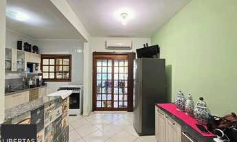 Imagem 7: Residência com 4 dormitórios sendo 1 suites no Bairro Guarujá