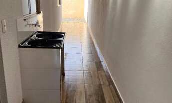 Imagem 6: Casa 3 quartos, 1 suíte, garagem grande, área de serviço e varanda coberta, armários