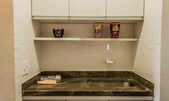 Imagem 7: Flat Saint Thomas, icônico no bairro do Jardim Paulista estilo clássico cozinha completa