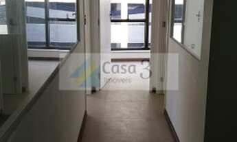 Imagem 5: Frente, salão 104 mts, dividido em recepção, 4 salas, 2 bnh, cozinha, ar central e interf