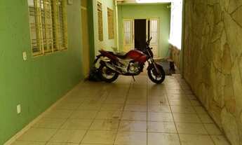 Imagem 2: Vendo Casa com 4 quartos com duas suítes - Setor Central