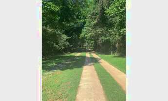 Imagem 3: Linda Chácara no Condomínio Campo Verde com 03 Casas em 4.200m² de lazer e conforto