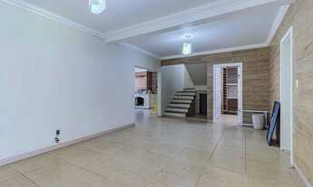 Imagem 5: Casa a venda com 3 dorms, 4 vagas e 220m2 no bairro Ipanema, na zona sul de Porto Alegre