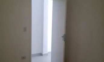 Imagem 7: Casa com 04 cômodos e garagem para locação em Guaianases