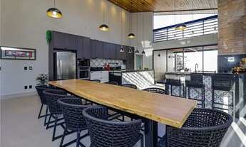 Imagem 4: Casa térrea em Condomínio com 3 dormitórios, sendo uma suíte à venda, 229 m² por R$ 1.997