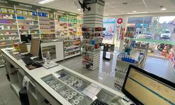 Imagem 1: Drogaria a venda