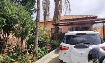 Imagem 5: Casa dos sonhos, com design elegante, um lindo jardim e uma área gourmet! Não perca!