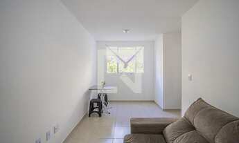 Imagem 2: Apartamento para Aluguel - Santa Maria, 2 Quartos, 46 m2