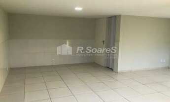 Imagem: Casa com 02 quartos, em Oswaldo Cruz, Beco