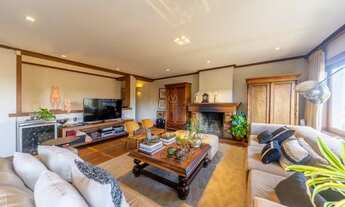 Imagem 6: Casa à venda em Ipanema / Jardim Isabel, Zona Sul de Porto Alegre. Com 3 dormitórios, 3 va