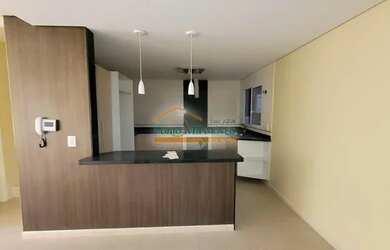 Imagem 7: SOBRADO com 4 dormitórios para alugar com 217m² por R$ 3.300,00 no bairro Santa Felicidade