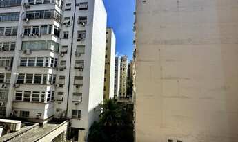 Imagem 3: Apartamento para venda tem 80 metros quadrados com 2 quartos em Copacabana - Rio de Janeir