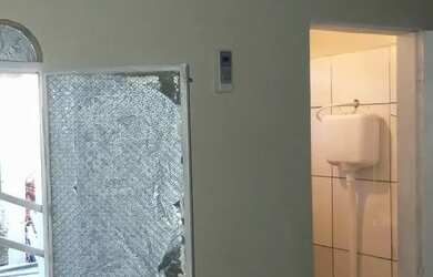 Imagem 4: Um apartamento no Centenário com central de ar 12mil valor 750