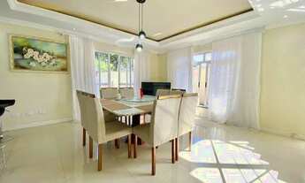 Imagem 3: Sobrado para aluguel possui 280 metros quadrados com 4 quartos