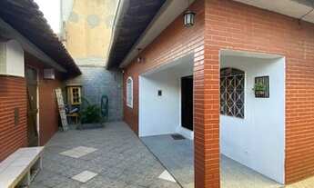 Imagem: Casa 4 qts mais um anexo nos fundos vendo