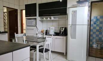 Imagem 2: Jaraguá, Casa 3/4, Suíte, e Barracão na Frente do Imóvel, Avenida Ipê