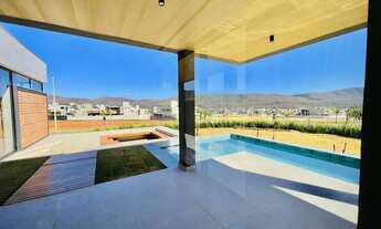 Imagem 10: Casa com 4 suítes para aluguel tem 363 metros