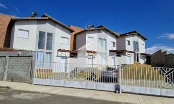 Imagem: Casa com 2 dormitórios à venda, 72 m²