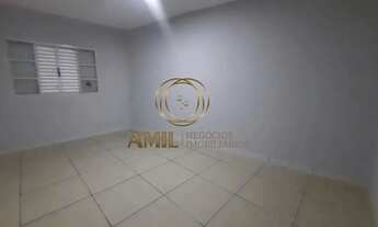 Imagem 3: EE - Aluga-se Casa Térrea, 230 m², Reformada, 4 Quartos, 1 Suíte, 2 Vagas, Vila Maria, SJC